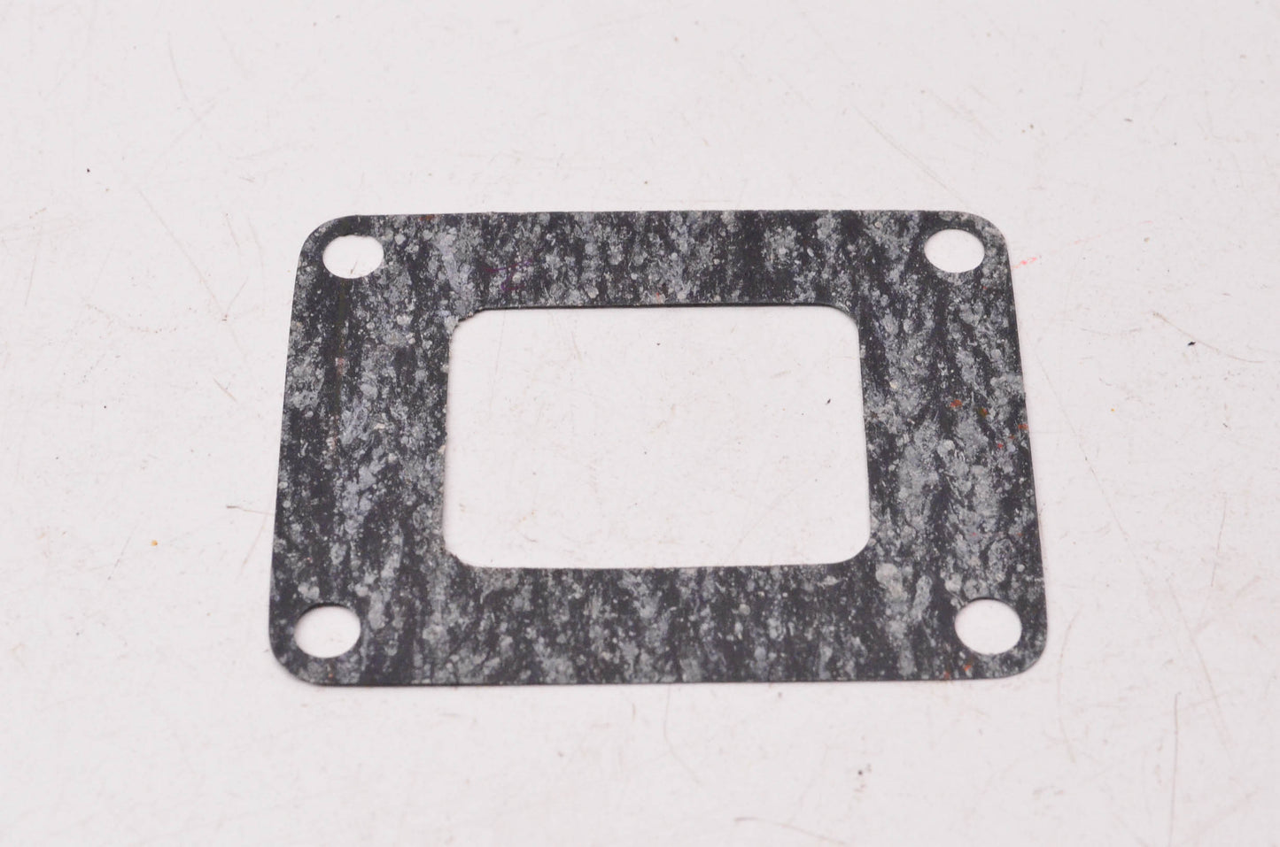 New OEM Yamaha 311-13621-01-00 Gasket NOS