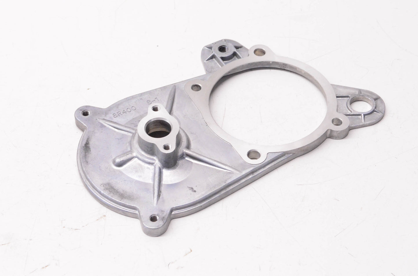 New OEM Yamaha 8R4-15416-00-00 Oil Pump Cover NOS