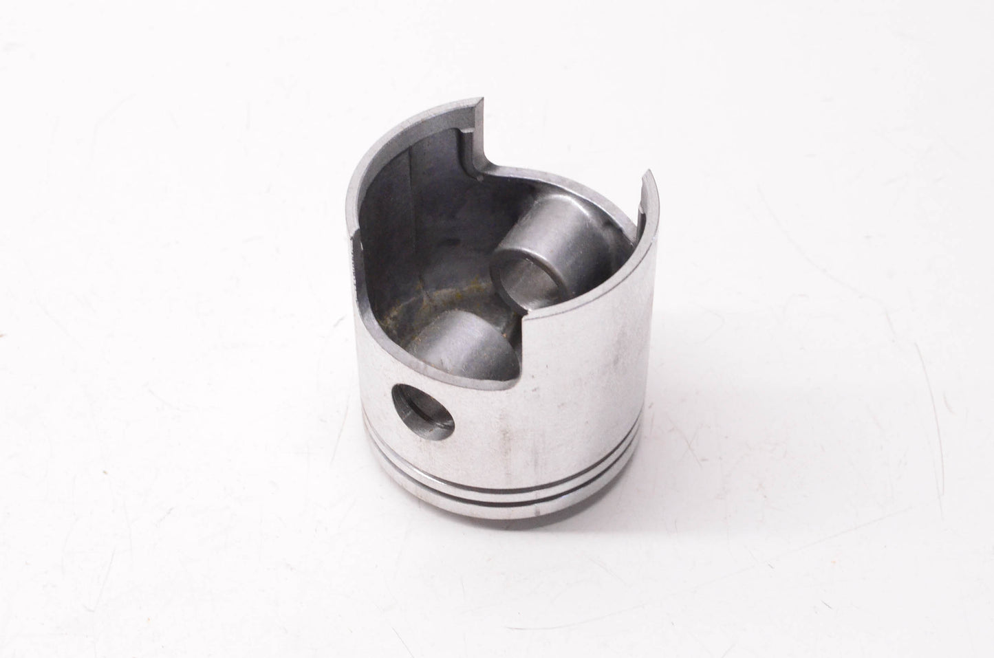 New OEM Yamaha 812-11635-00-00 Piston NOS