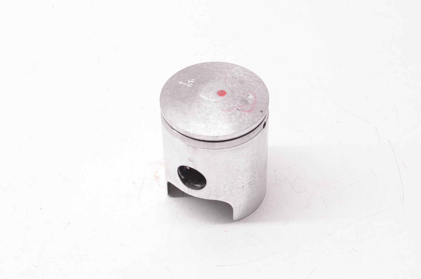 New OEM Yamaha 878-11631-01-96 Piston NOS