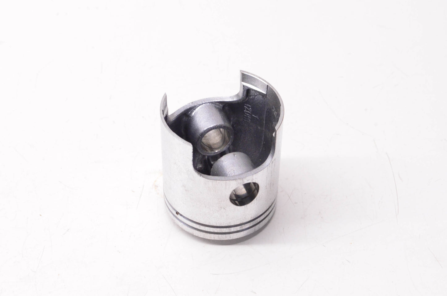 New OEM Yamaha 819-11635-01-00 Piston NOS
