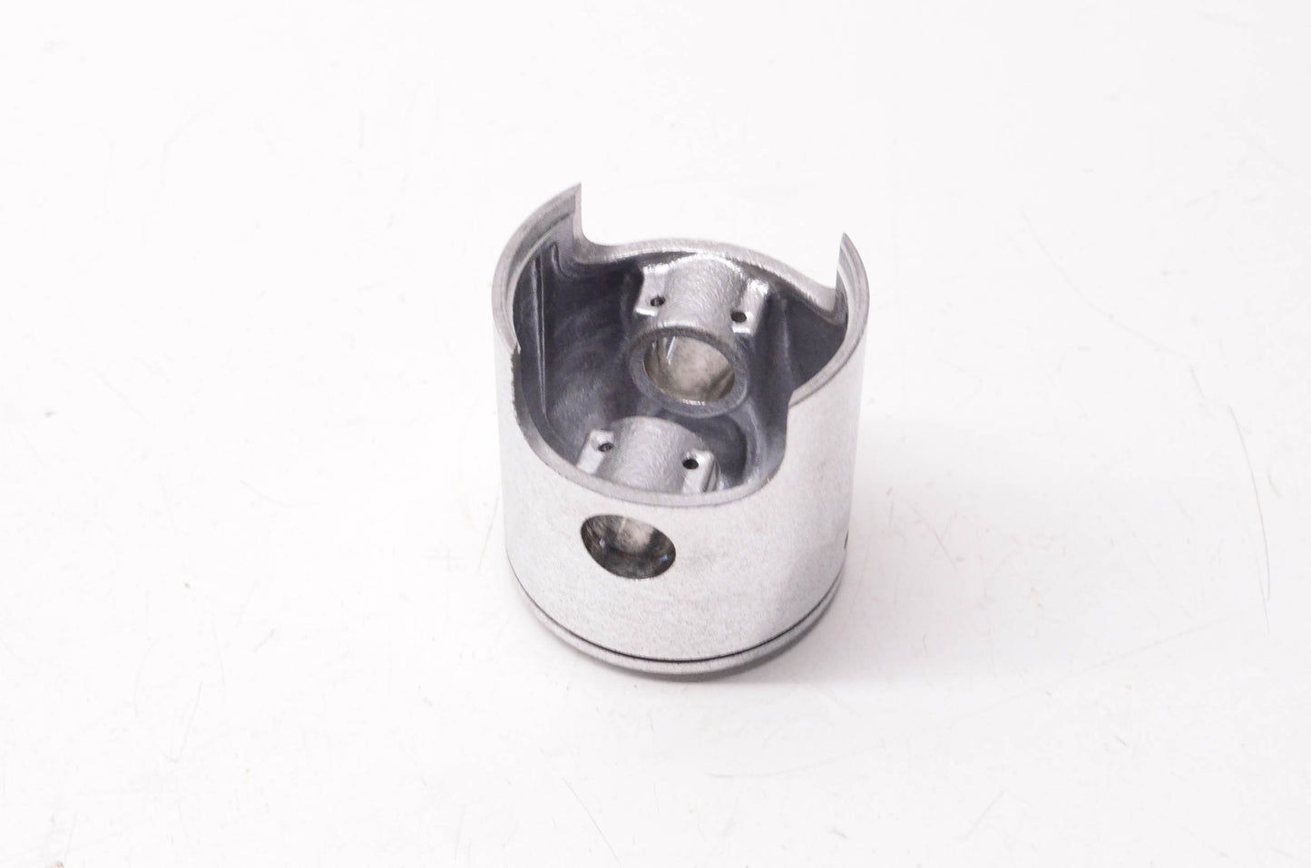 New OEM Yamaha 889-11635-00-00 Piston NOS