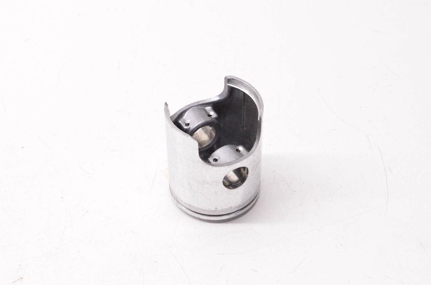 New OEM Yamaha 878-11635-01-00 Piston NOS