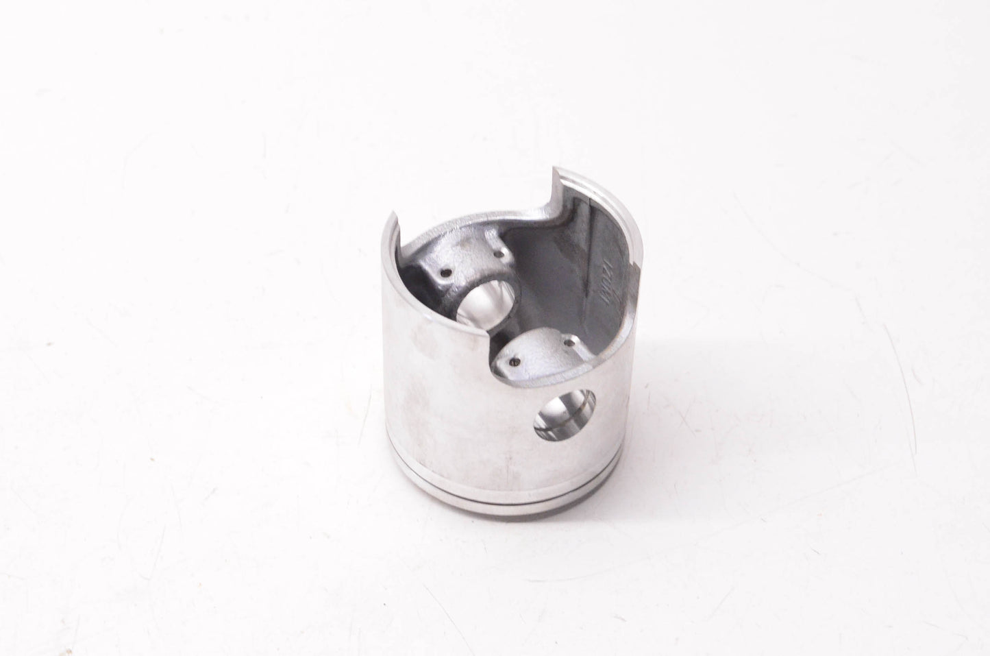 New OEM Yamaha 879-11631-70-96 Piston NOS