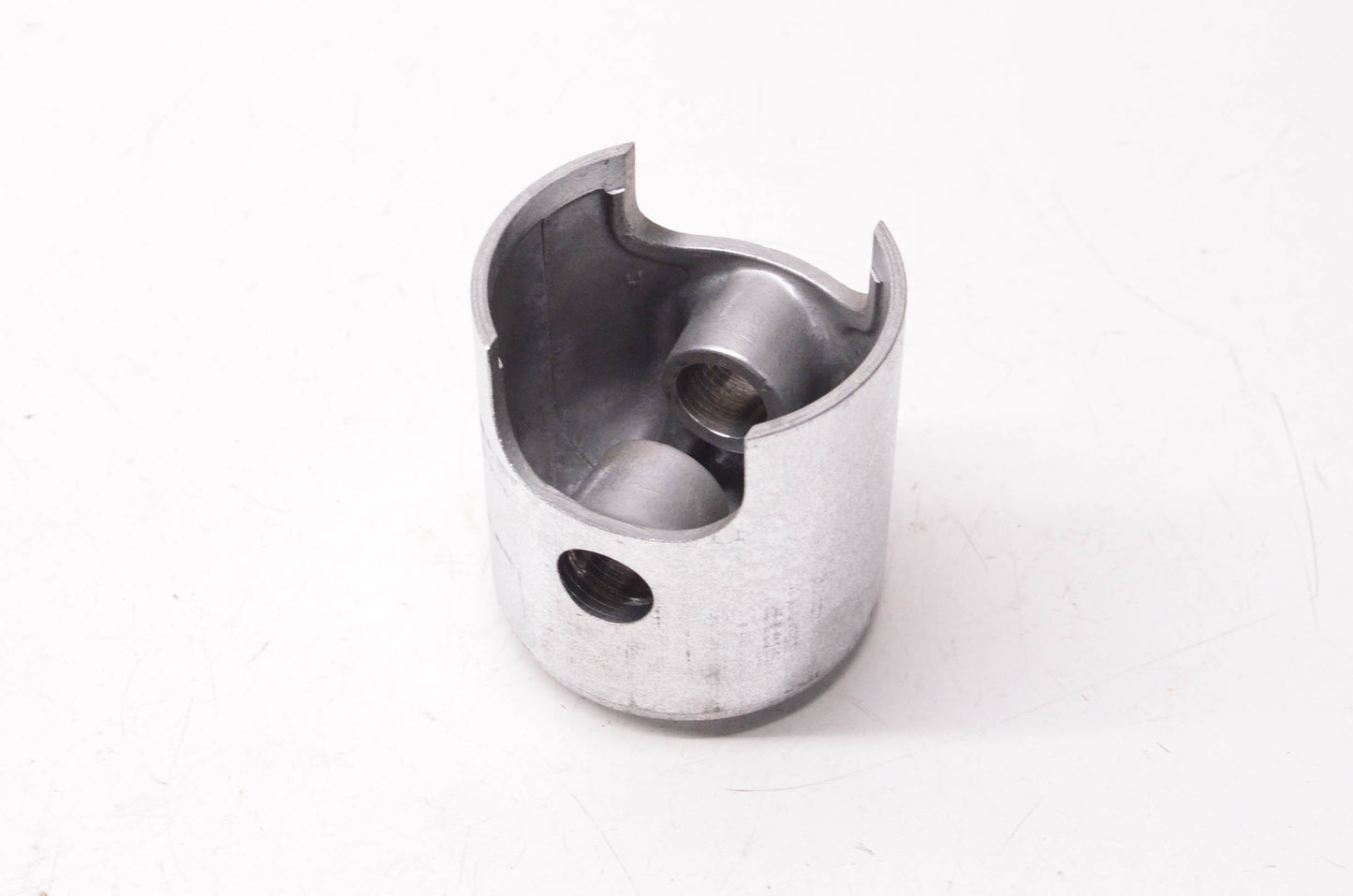 New OEM Yamaha 823-11635-00-00 Piston NOS