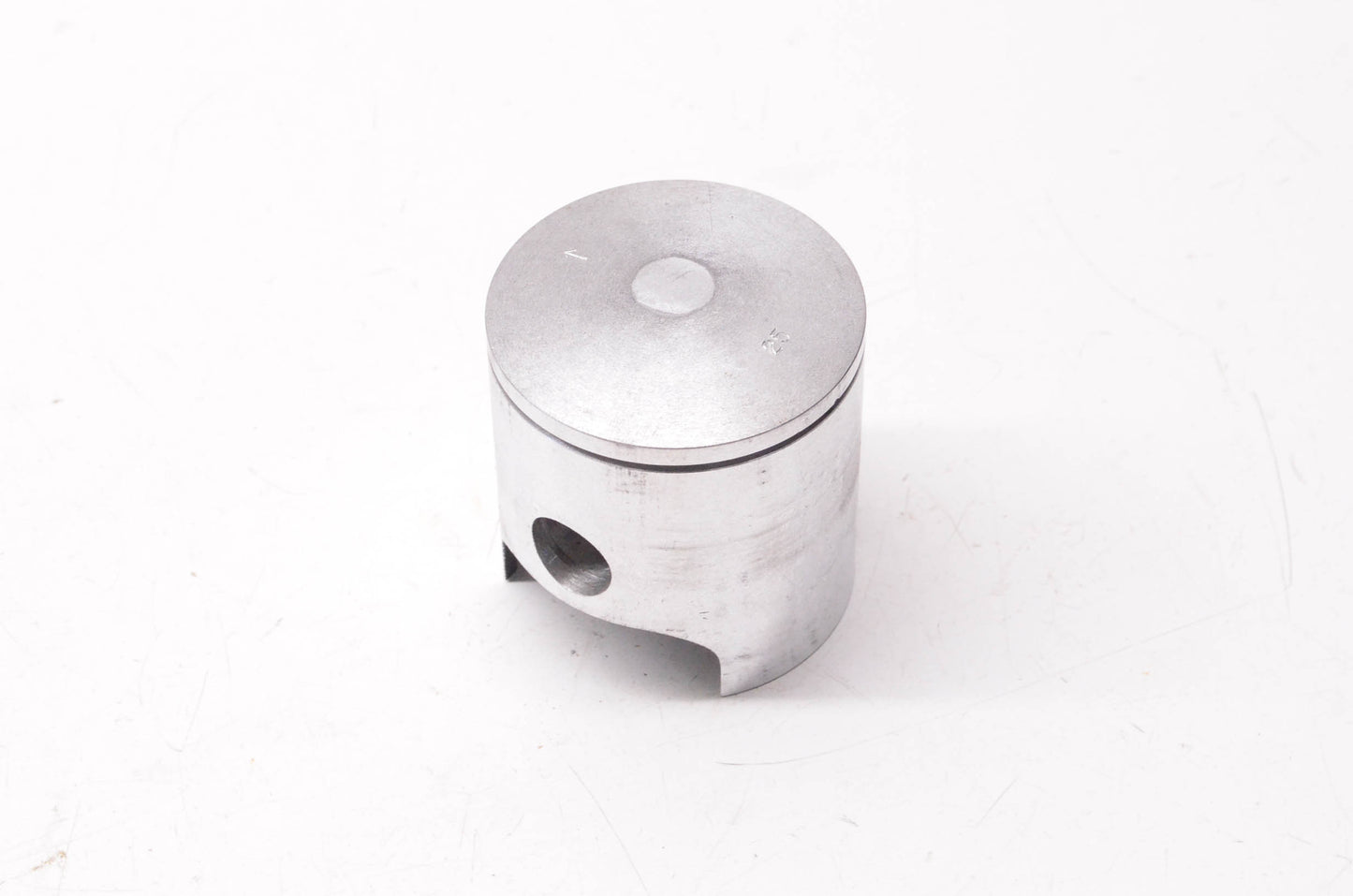 New OEM Yamaha 879-11635-00-00 Piston NOS
