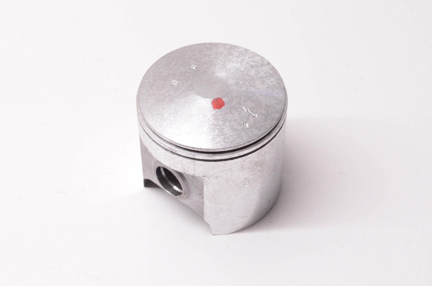 New OEM Yamaha 881-11631-00-96 Piston NOS