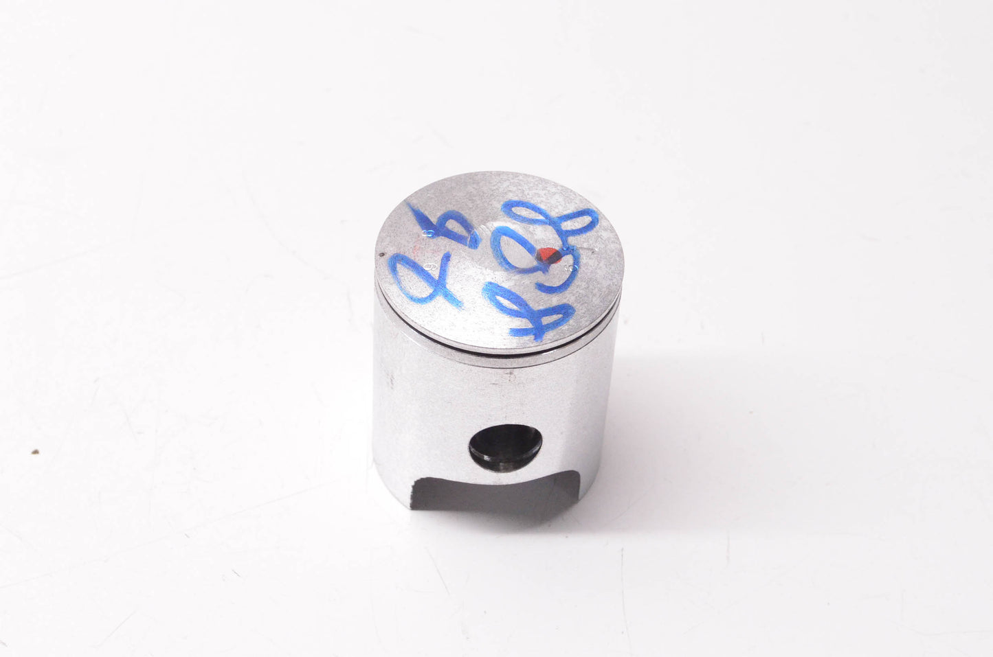 New OEM Yamaha 888-11631-00-00 Piston NOS