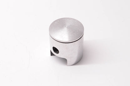 New OEM Yamaha 812-11631-70-96 Piston NOS