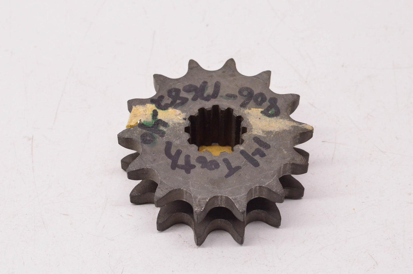 New OEM Yamaha 806-17682-40-00 14 Tooth Sprocket NOS