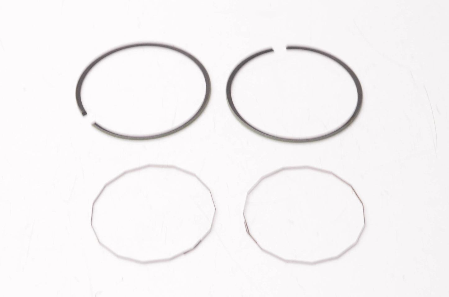 New OEM Yamaha 275-11601-10-00 Piston Ring Kit NOS
