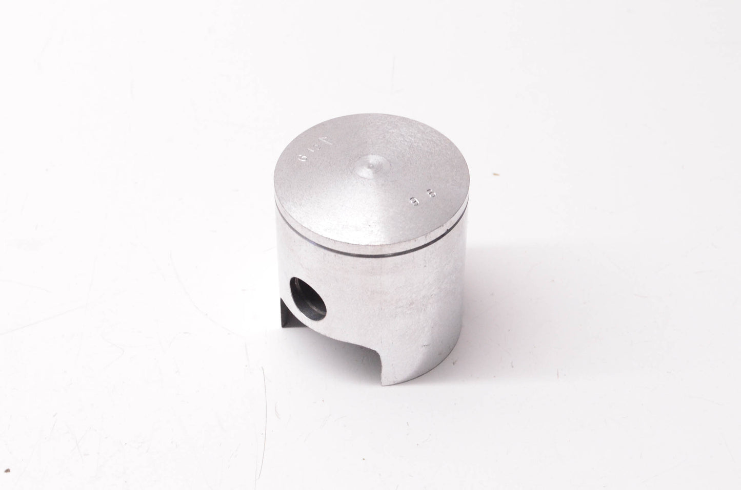New OEM Yamaha 820-11631-02-96 Piston NOS