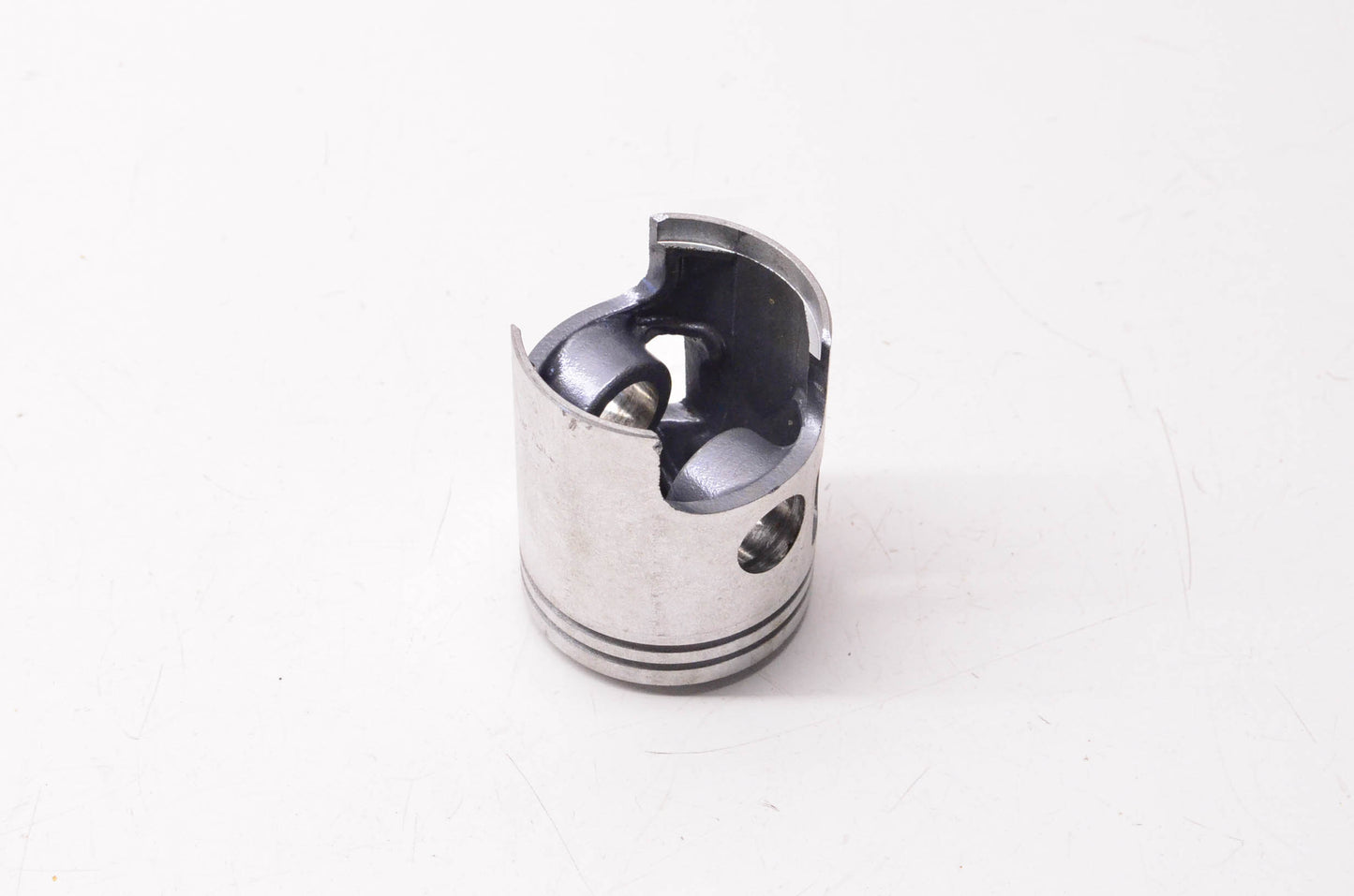 New OEM Yamaha 806-11631-00-96 Piston NOS