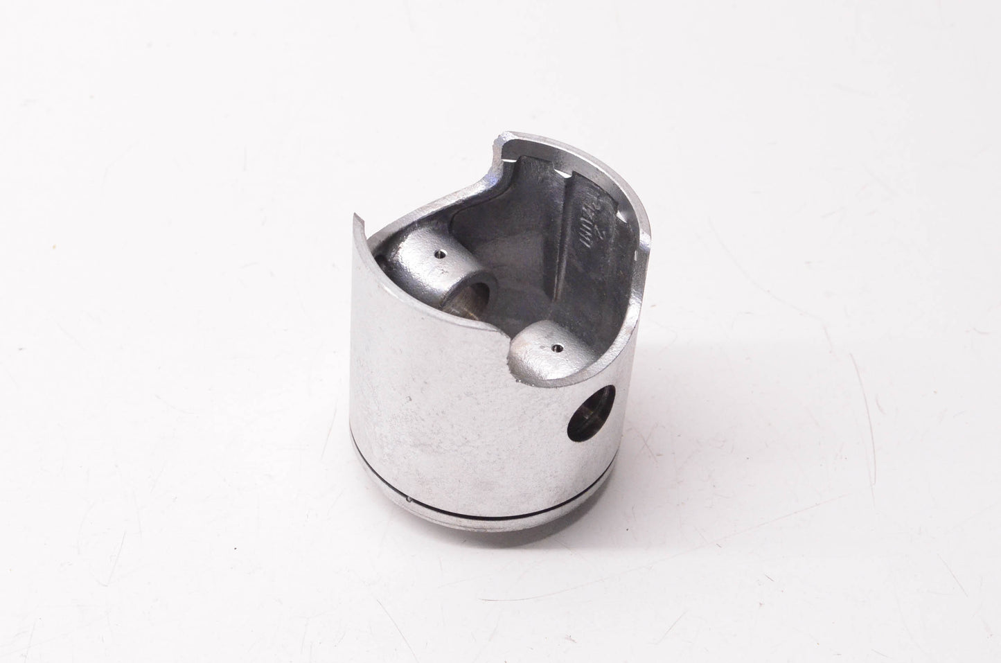 New OEM Yamaha 834-11636-01-00 Piston NOS