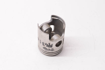 New OEM Yamaha 806-11631-96-00 Piston NOS
