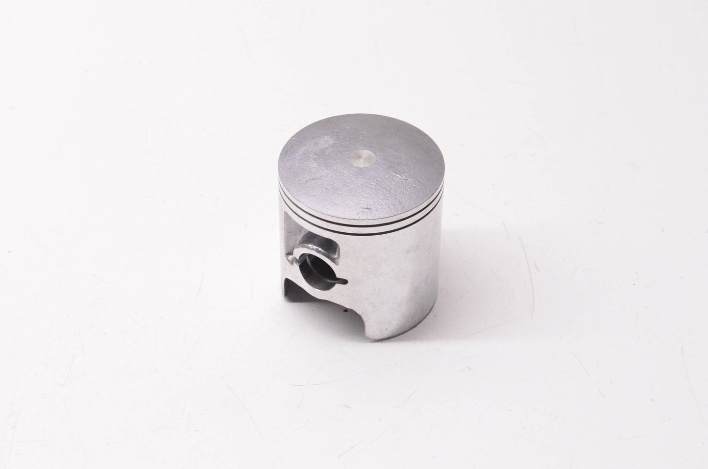 New OEM Yamaha 82M-11631-01-92 Piston NOS