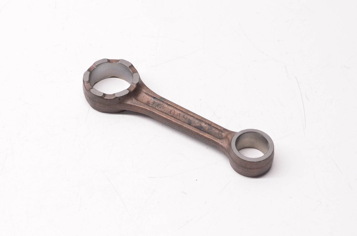 New OEM Yamaha 8V0-11651-00-00 Connecting Rod NOS