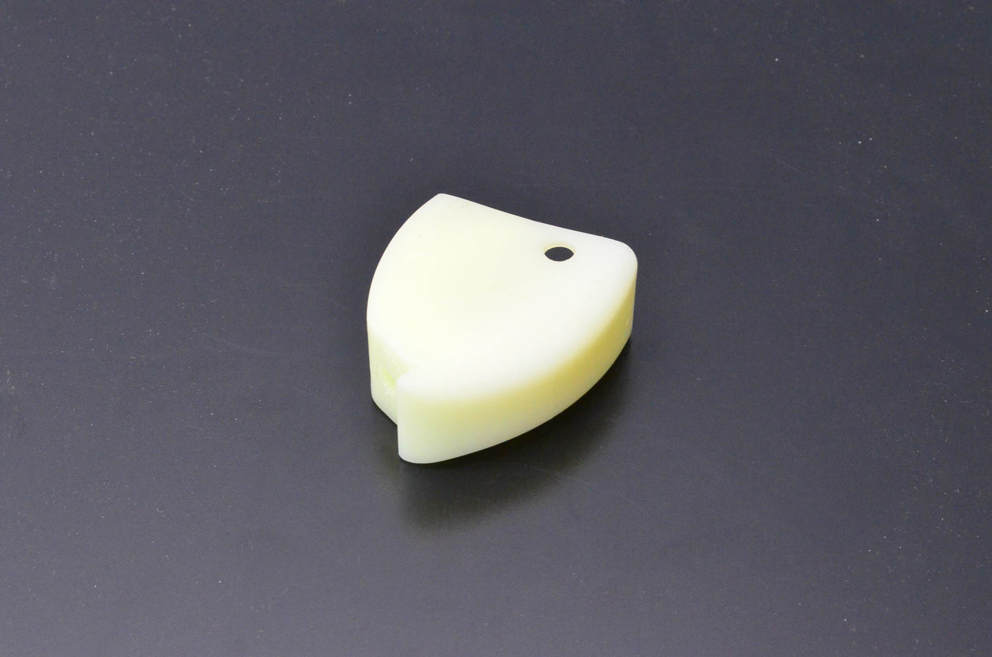 New OEM Yamaha 878-47423-00-00 Sliding Runner NOS