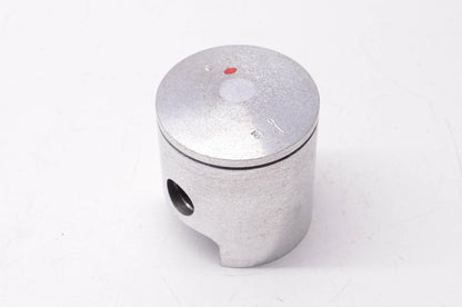 New OEM Yamaha 879-11631-00-96 Piston NOS