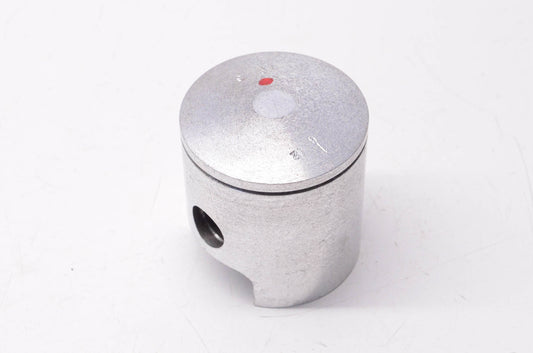 New OEM Yamaha 879-11631-00-96 Piston NOS
