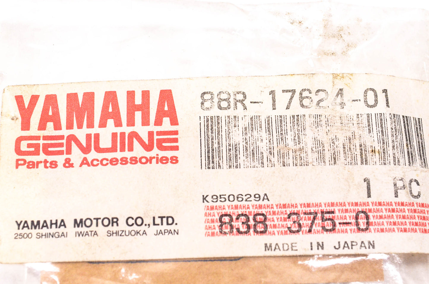 New OEM Yamaha 88R-17624-01-00 Roller NOS