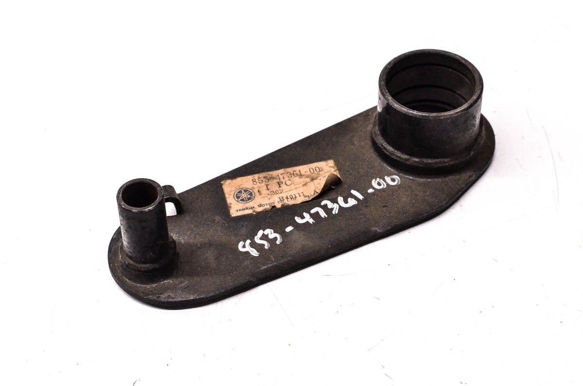 New OEM Yamaha 853-47361-00-00 Rear Axle Pivot Arm NOS