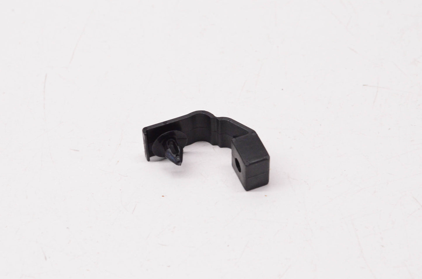 New OEM Yamaha 80V-77223-00-00 Windshield Fastener NOS