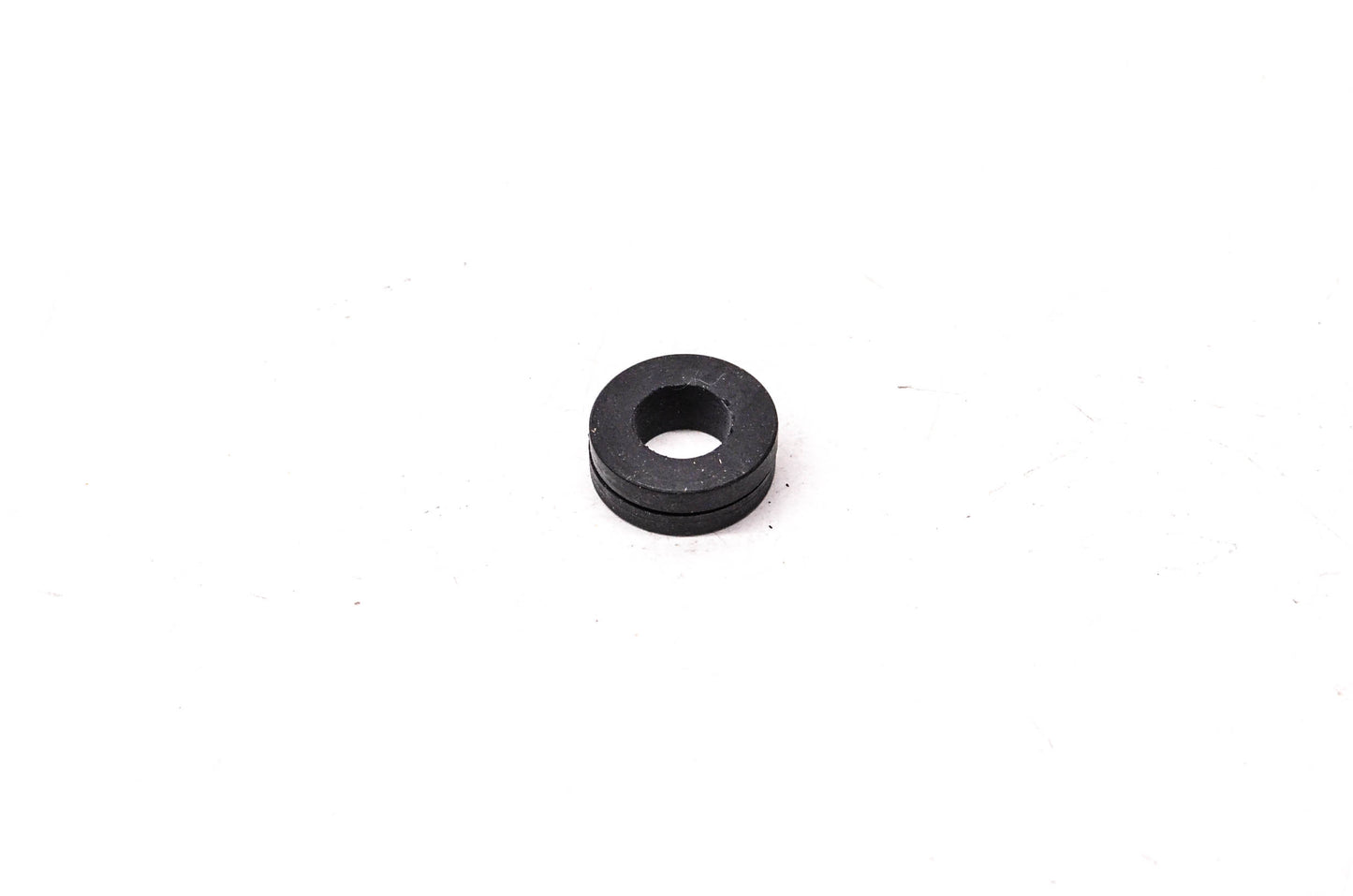 New OEM Yamaha 90480-14075-00 Grommet NOS