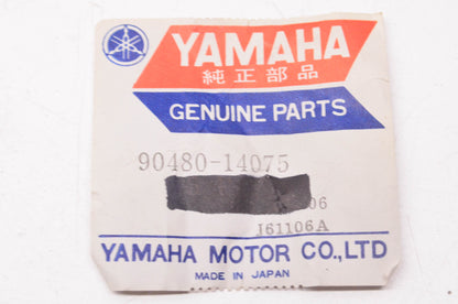 New OEM Yamaha 90480-14075-00 Grommet NOS