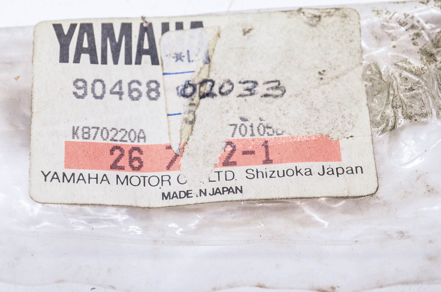 New OEM Yamaha 90468-02033-00 Clip NOS