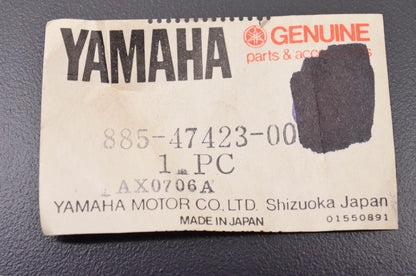 New OEM Yamaha 885-47423-00-00 Sliding Runner NOS