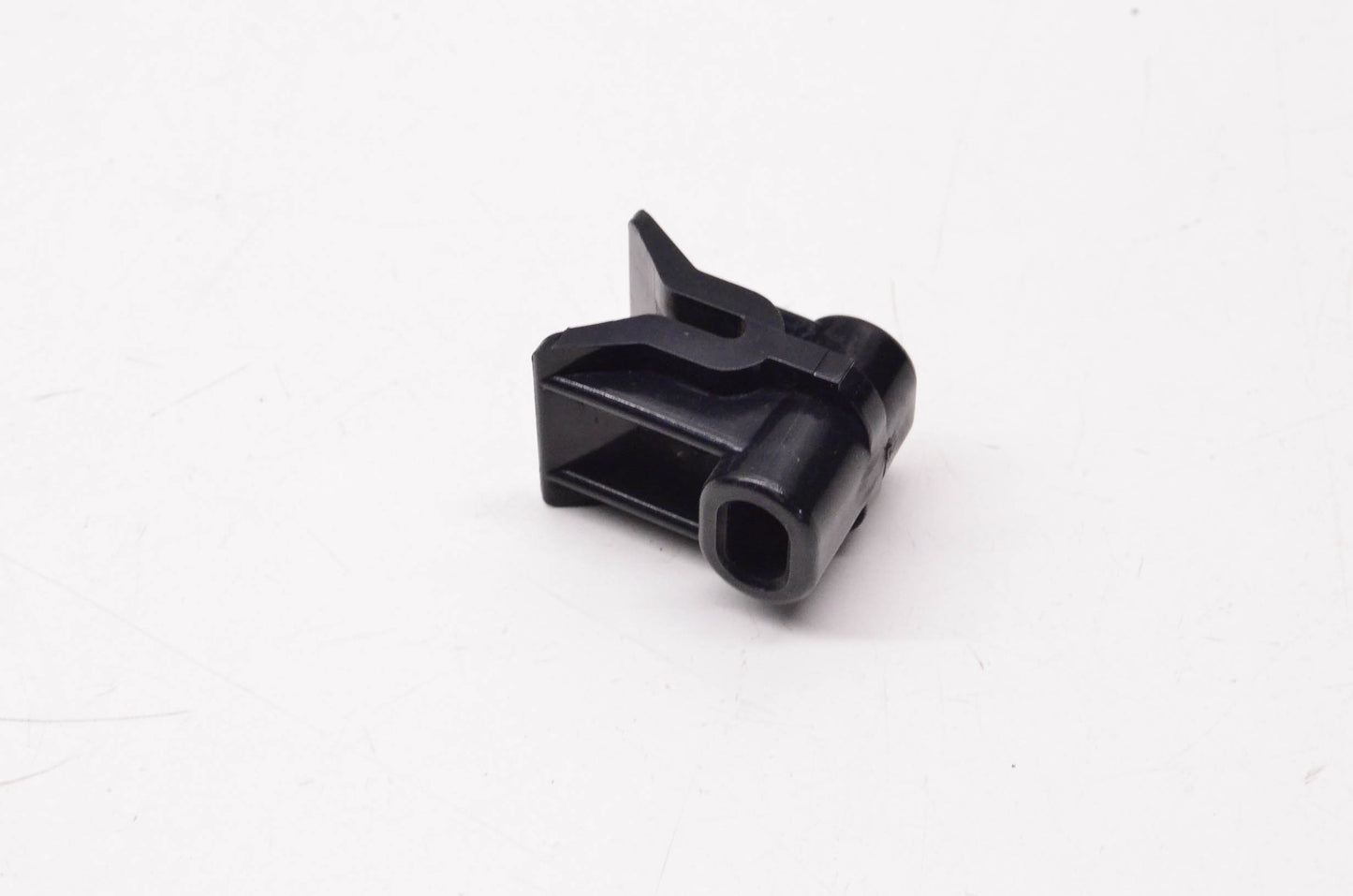 New OEM Yamaha 821-77137-00-00 Lower Cowl Clamp NOS