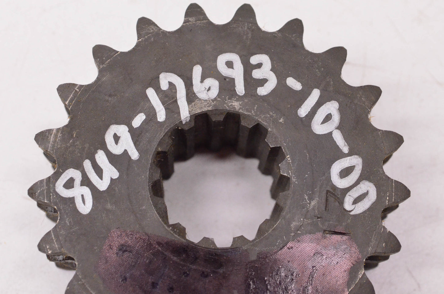 New OEM Yamaha 8U9-17693-10-00 Sprocket NOS