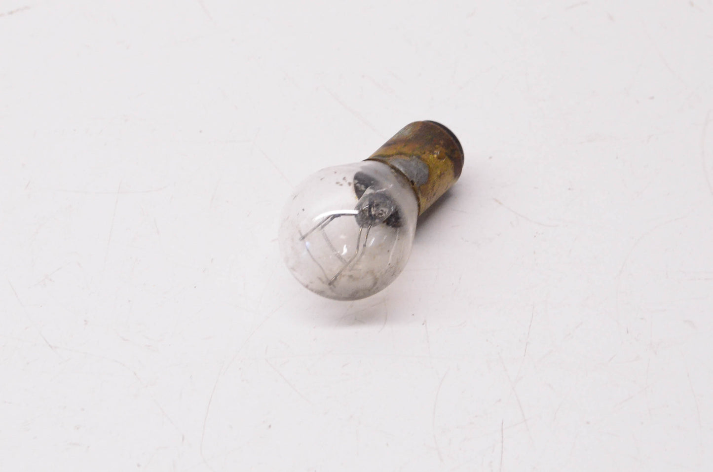 New OEM Yamaha 838-84714-01-00 Taillight Bulb NOS