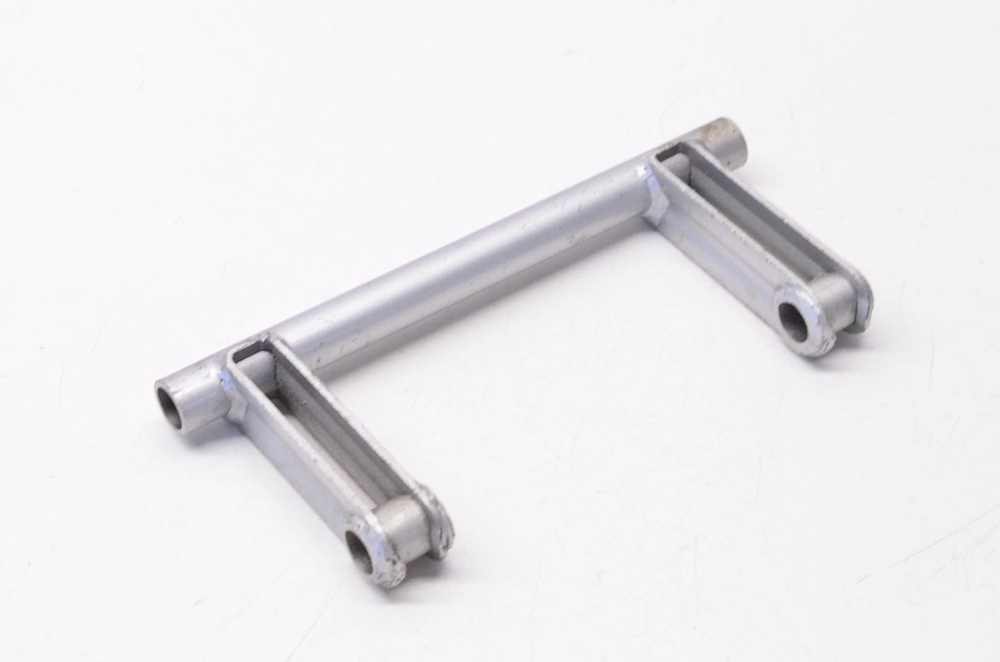 New OEM Yamaha 8A5-47417-00-00 Bracket NOS