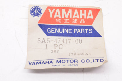 New OEM Yamaha 8A5-47417-00-00 Bracket NOS