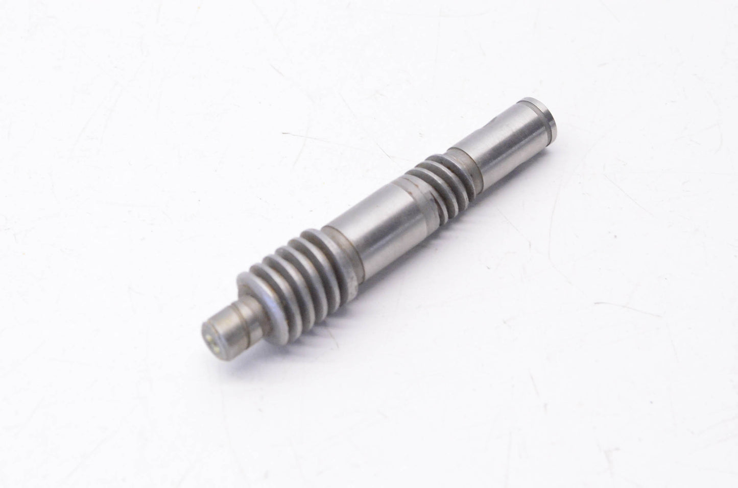 New OEM Yamaha 826-13175-00-00 Tachometer Worm Shaft NOS