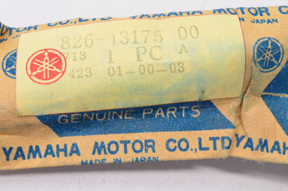 New OEM Yamaha 826-13175-00-00 Tachometer Worm Shaft NOS