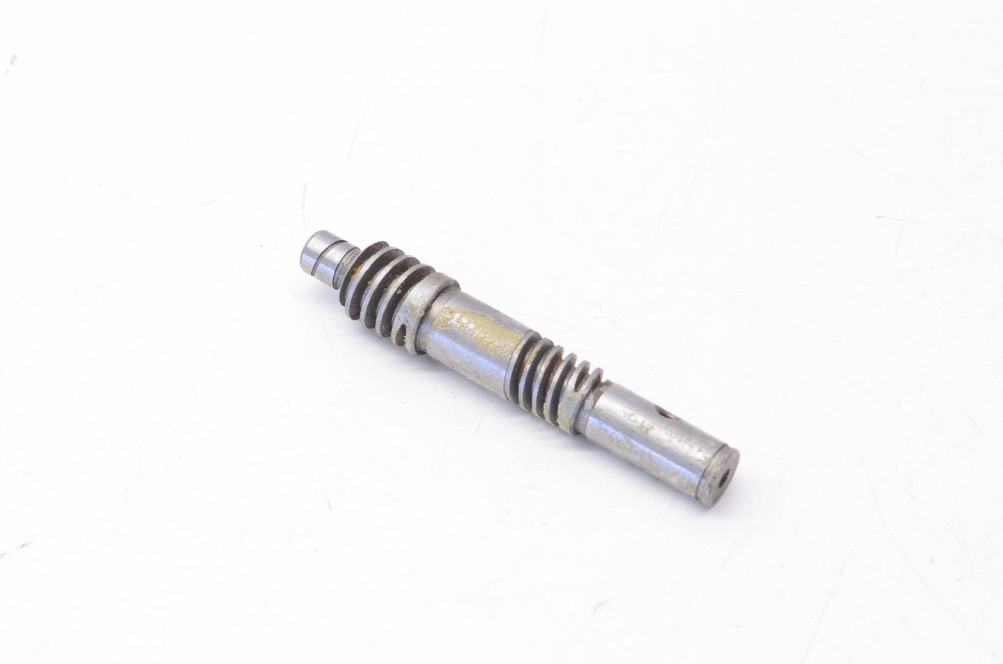 New OEM Yamaha 813-13175-00-00 Tachometer Worm Shaft NOS