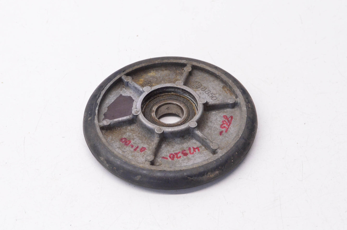 OEM Yamaha 885-47320-01-00 Upper Idler Wheel