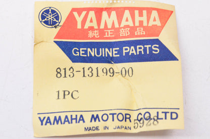 New OEM Yamaha 813-13199-00-00 Tachometer Pump Bracket NOS