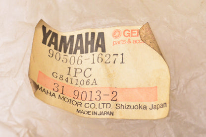 New OEM Yamaha 90506-16271-00 Tension Spring NOS