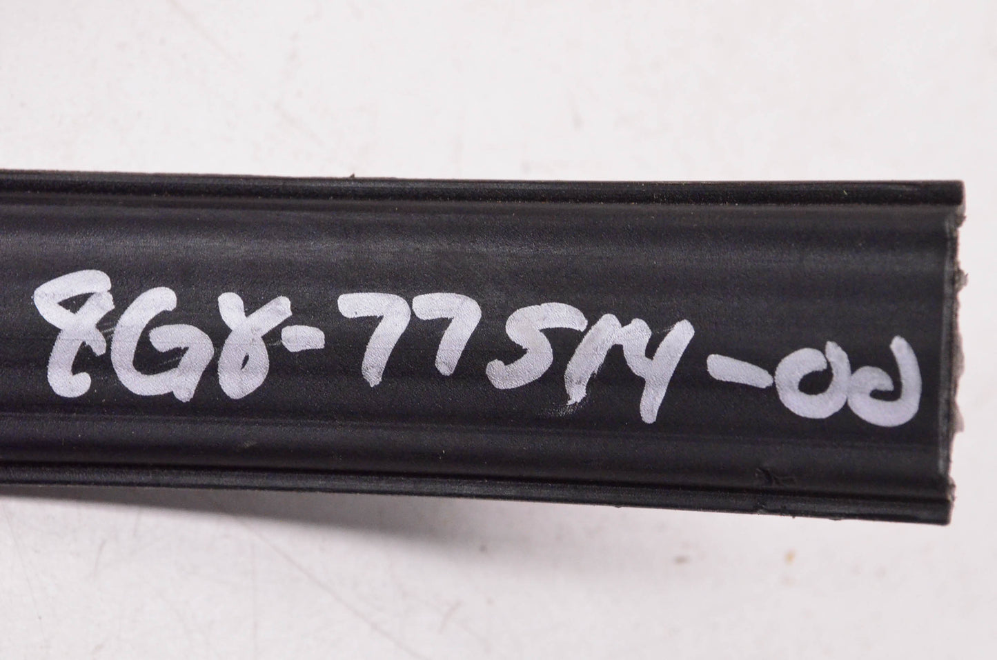 New OEM Yamaha 8G8-77514-00-00 Bumper Rubber Trim NOS