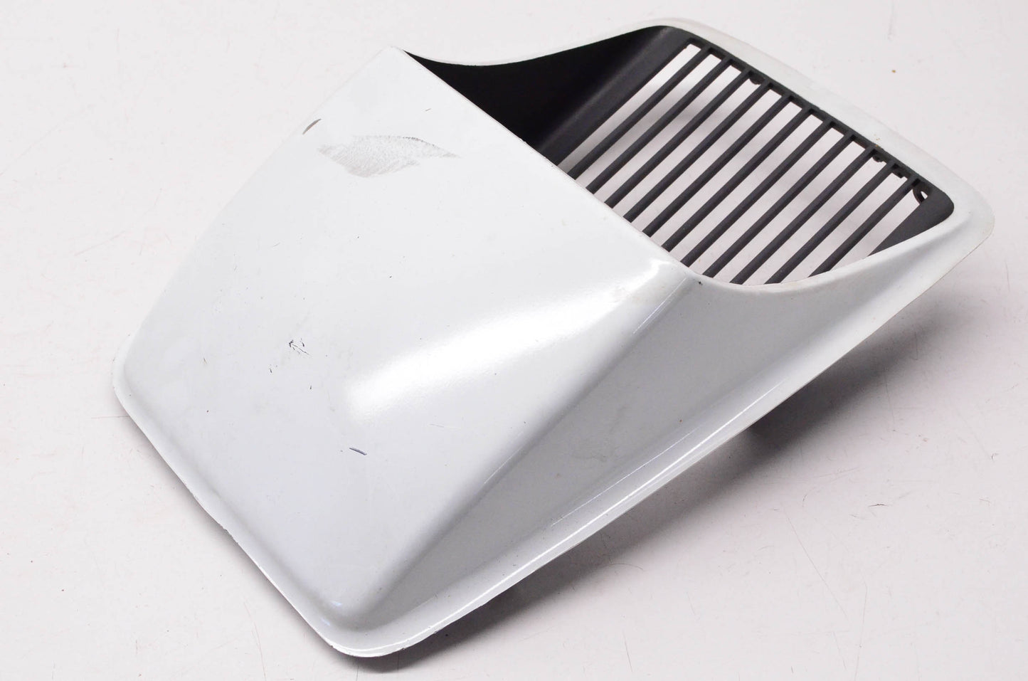 New OEM Yamaha 841-84311-00-00 Headlight Body NOS