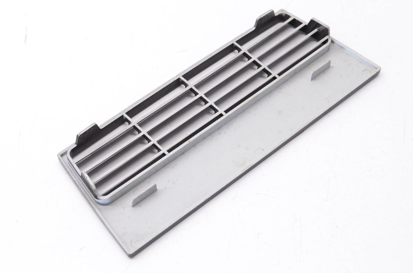 New OEM Yamaha 8W9-77134-00-00 Engine Shroud Louver NOS