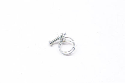 New OEM Yamaha 810-24359-00-00 Pipe Clip NOS