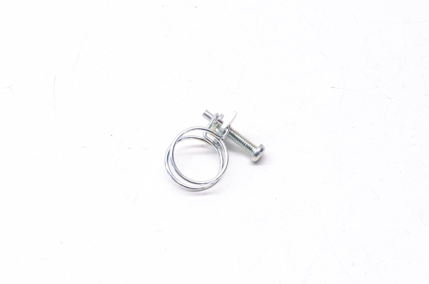 New OEM Yamaha 810-24359-00-00 Pipe Clip NOS