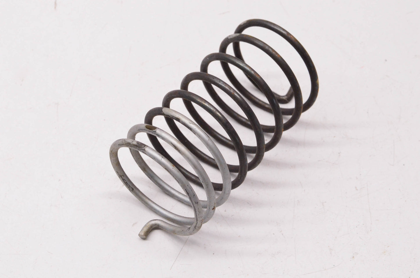 New OEM Yamaha 90508-45301-00 1976 EX340 EX440 Torsion Spring NOS