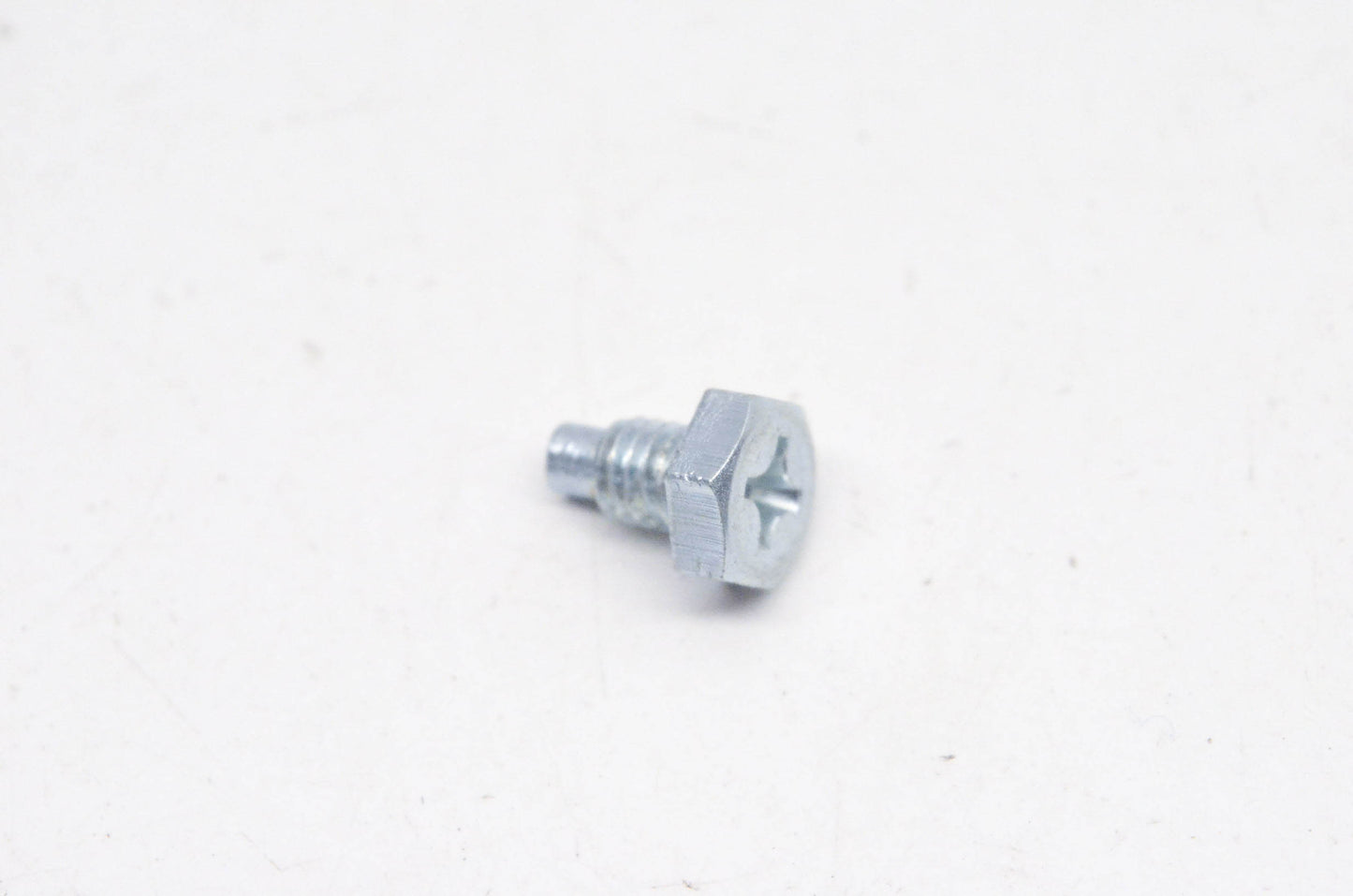 New OEM Suzuki 09135-06002 Bolt 6x10 NOS