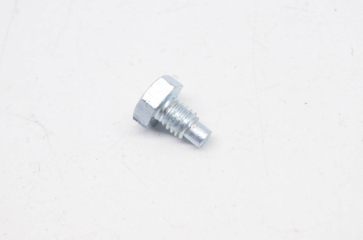 New OEM Suzuki 09135-06002 Bolt 6x10 NOS